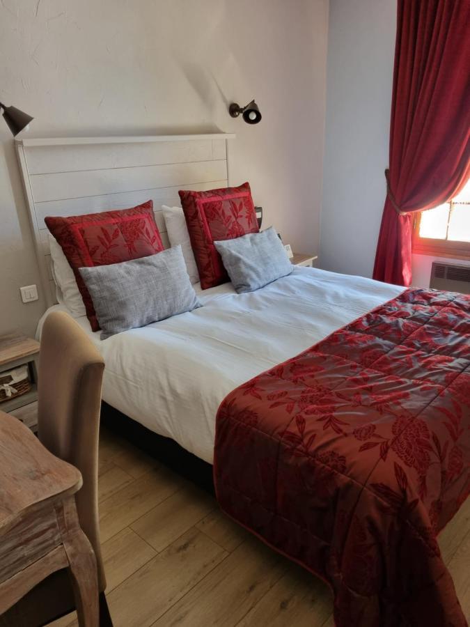 Logis Hotel-Restaurant Le Relais โอตรีฟส์ ภายนอก รูปภาพ