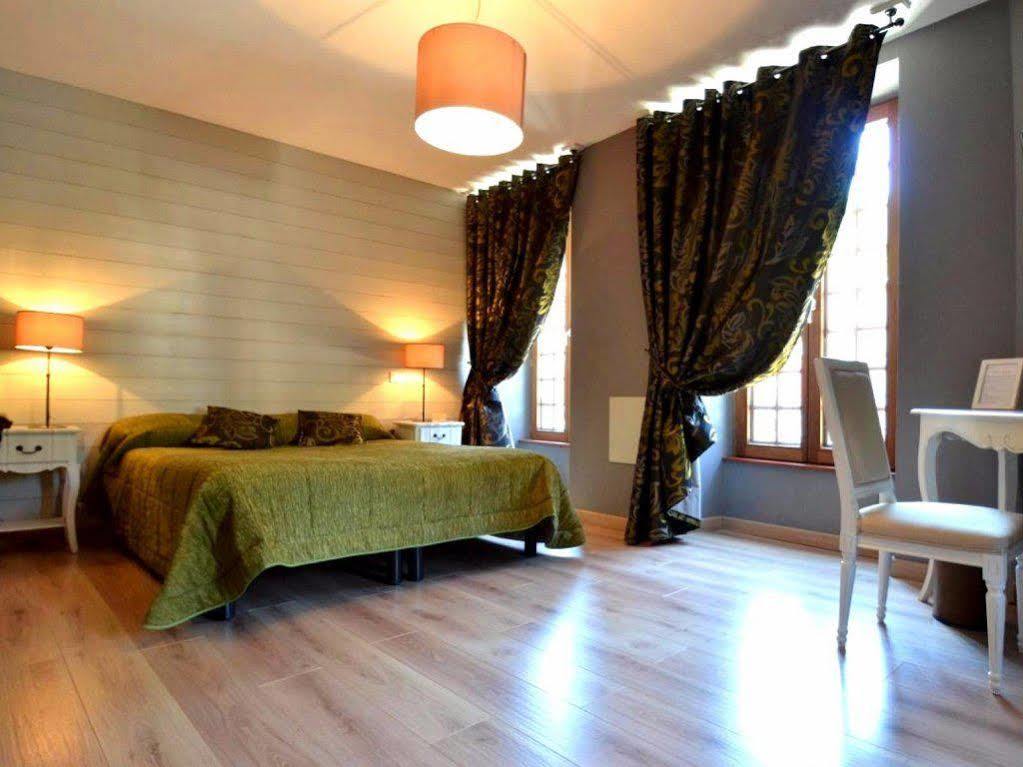 Logis Hotel-Restaurant Le Relais โอตรีฟส์ ภายนอก รูปภาพ